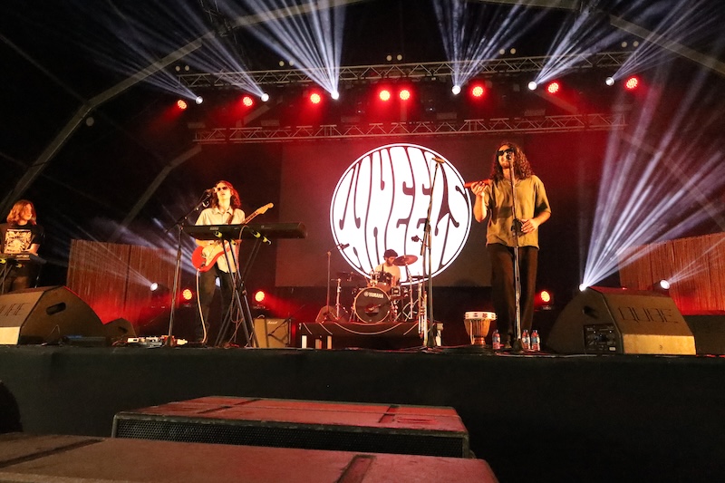 Performance ao vivo com Wheels