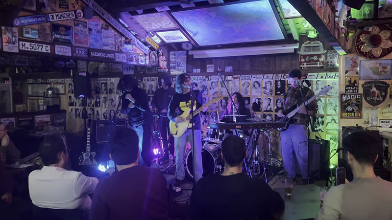 Performance ao vivo com Wheels